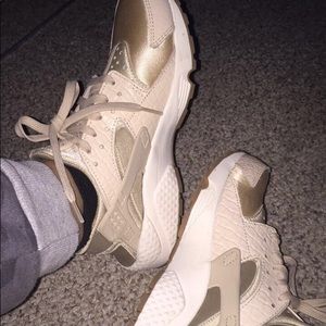 Nike huaraches